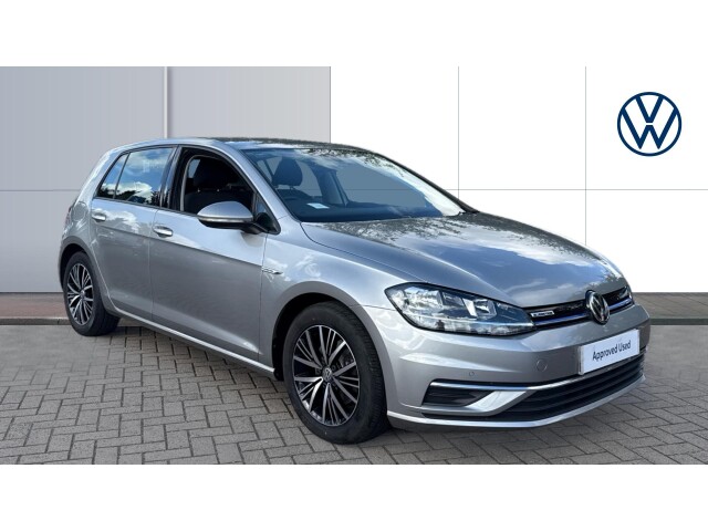 Main listing image - Volkswagen Golf