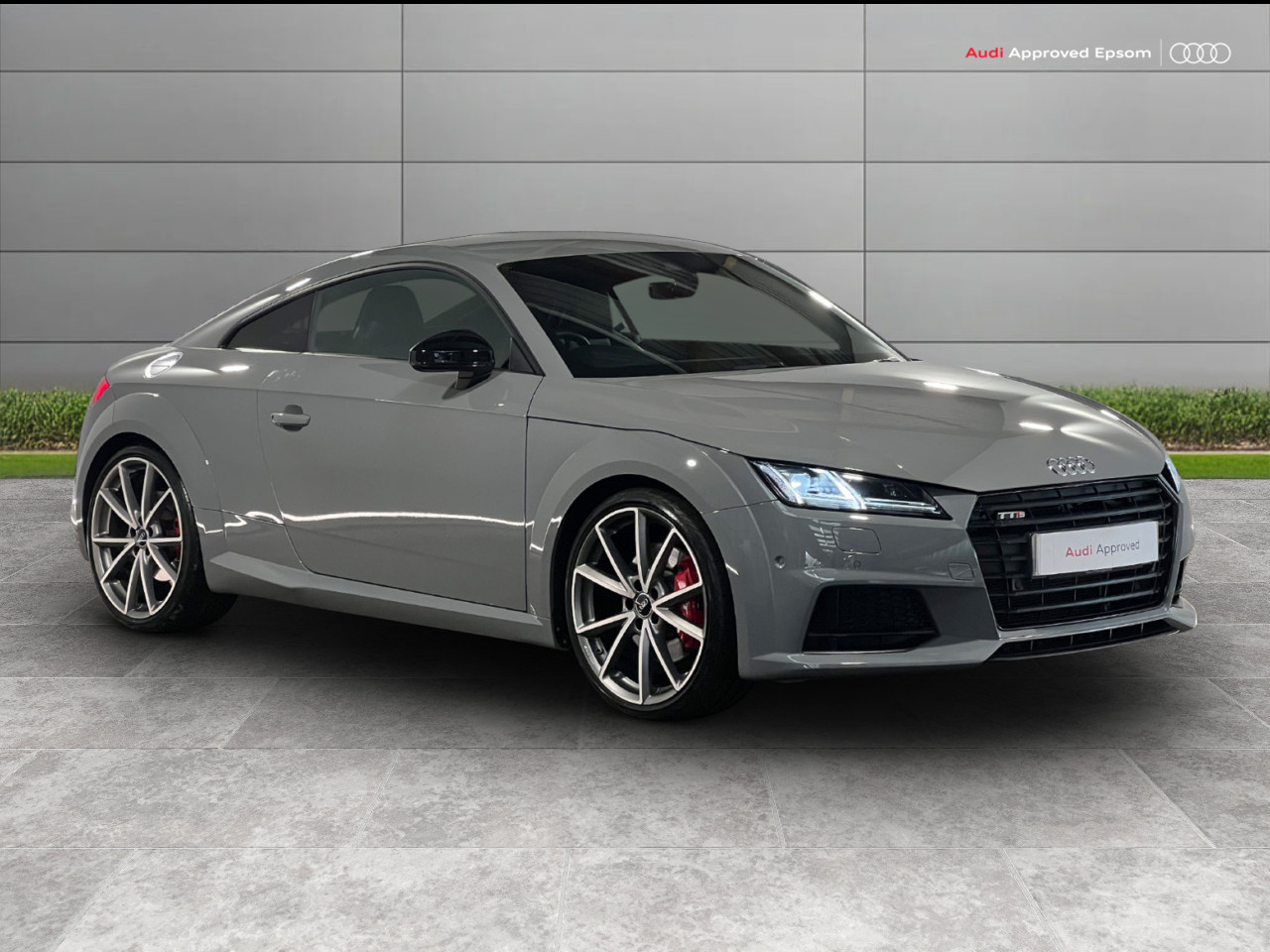 Main listing image - Audi TT S