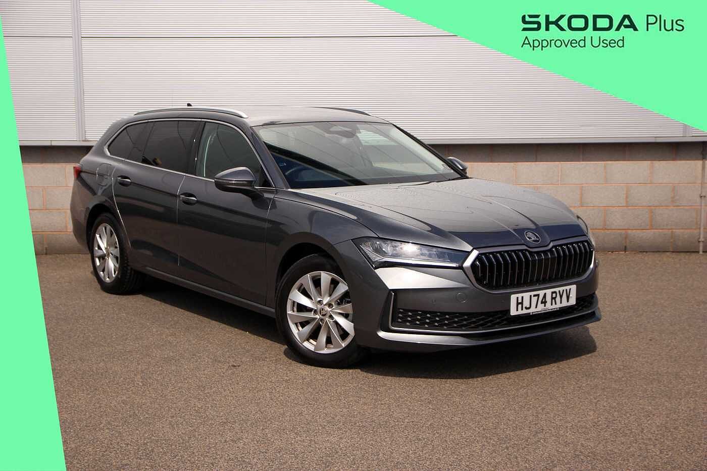 Main listing image - Skoda Superb Estate