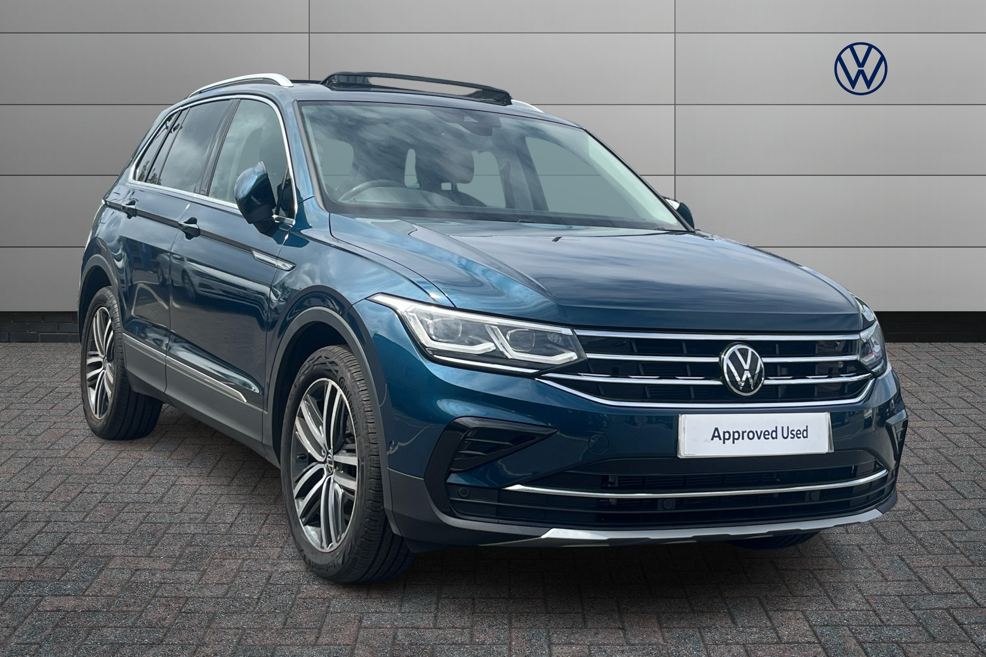 Main listing image - Volkswagen Tiguan