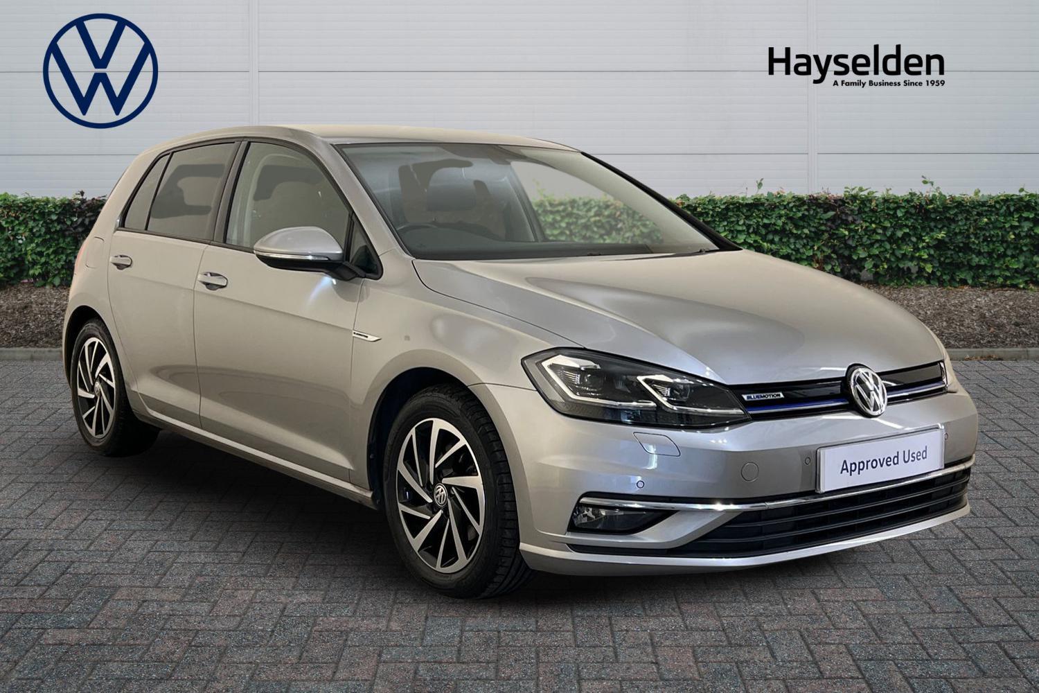 Main listing image - Volkswagen Golf