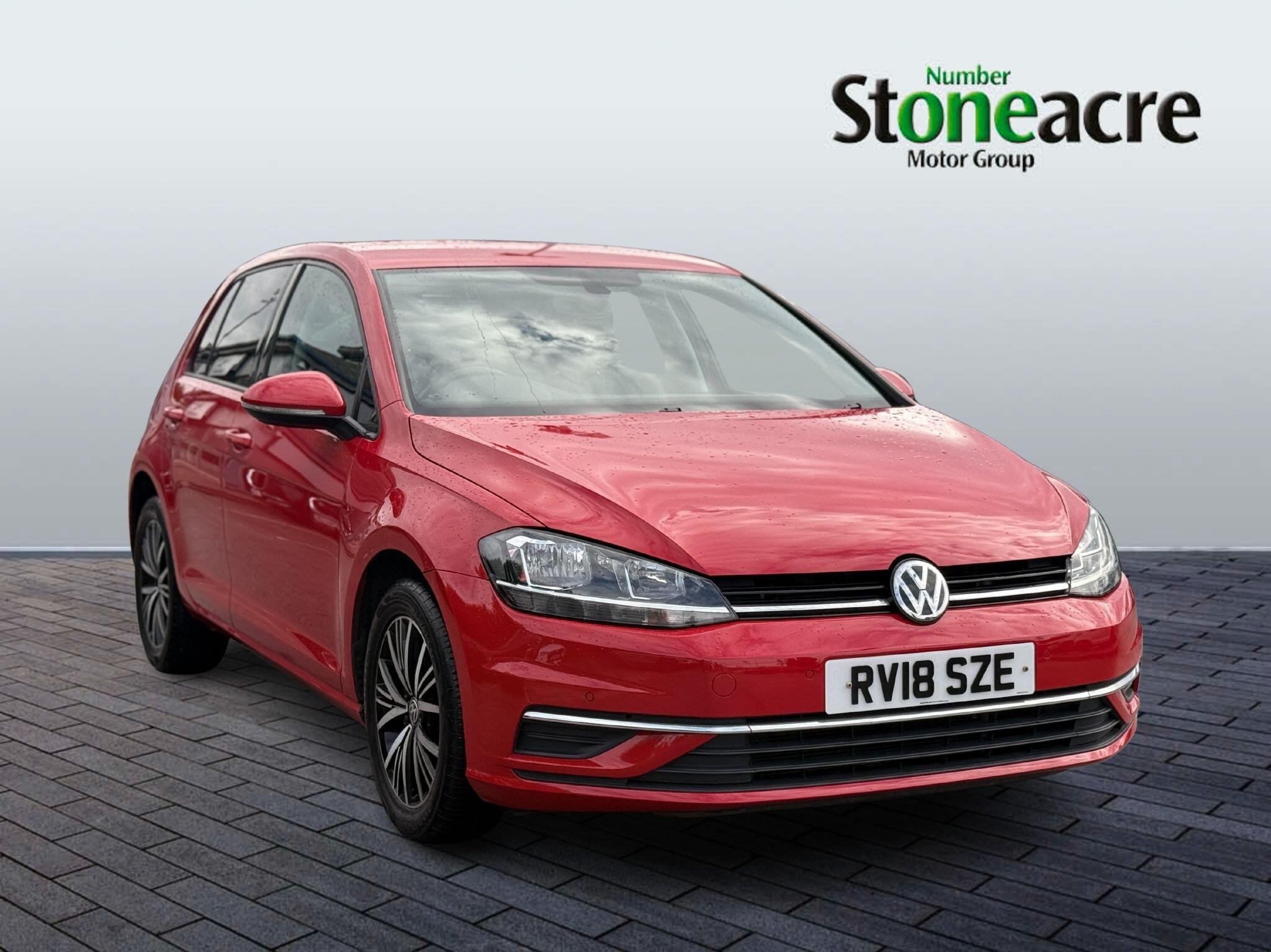 Main listing image - Volkswagen Golf
