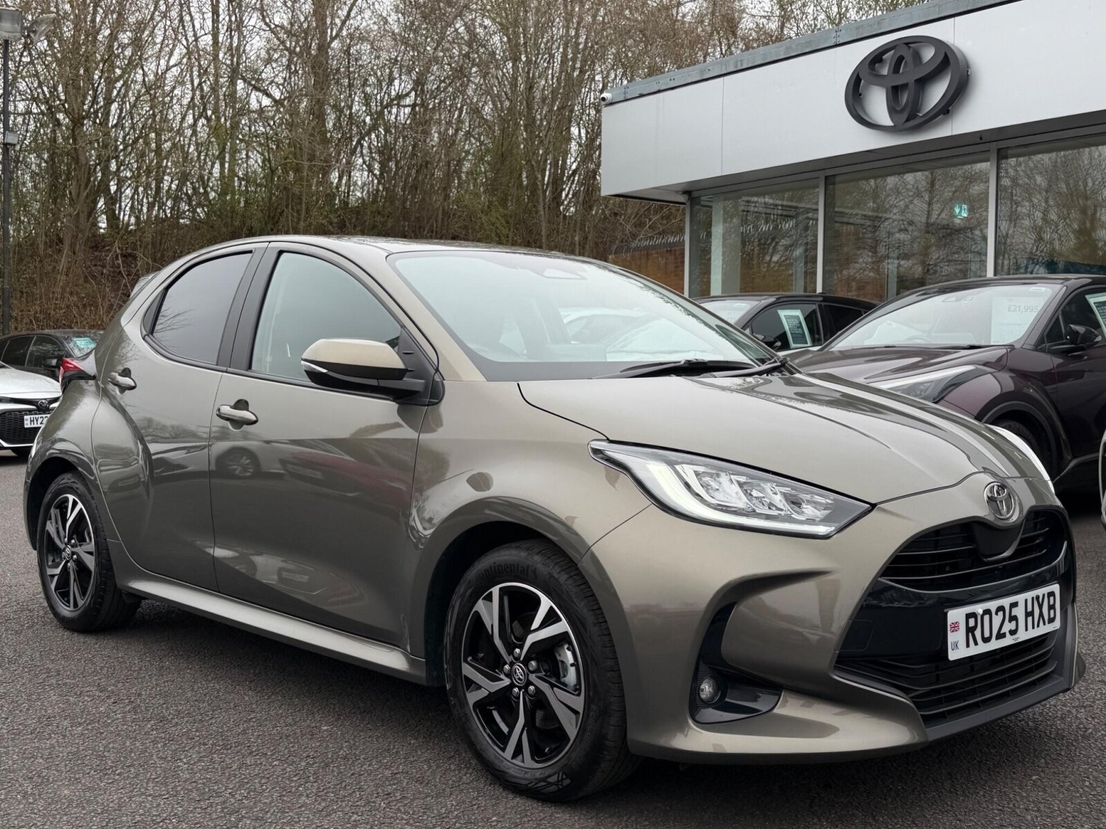 Main listing image - Toyota Yaris