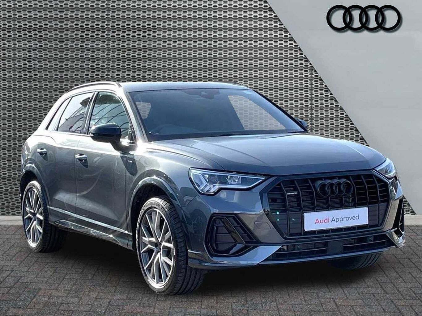 Main listing image - Audi Q3
