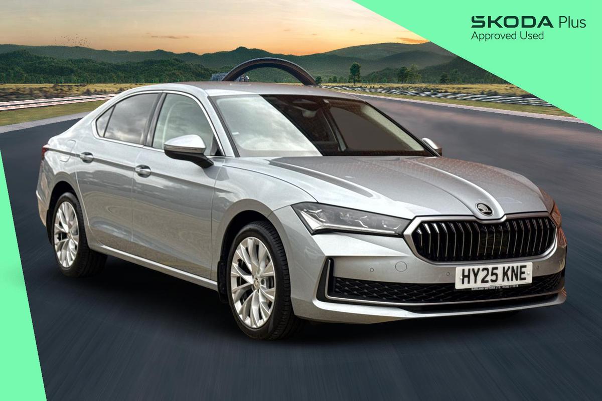 Main listing image - Skoda Superb