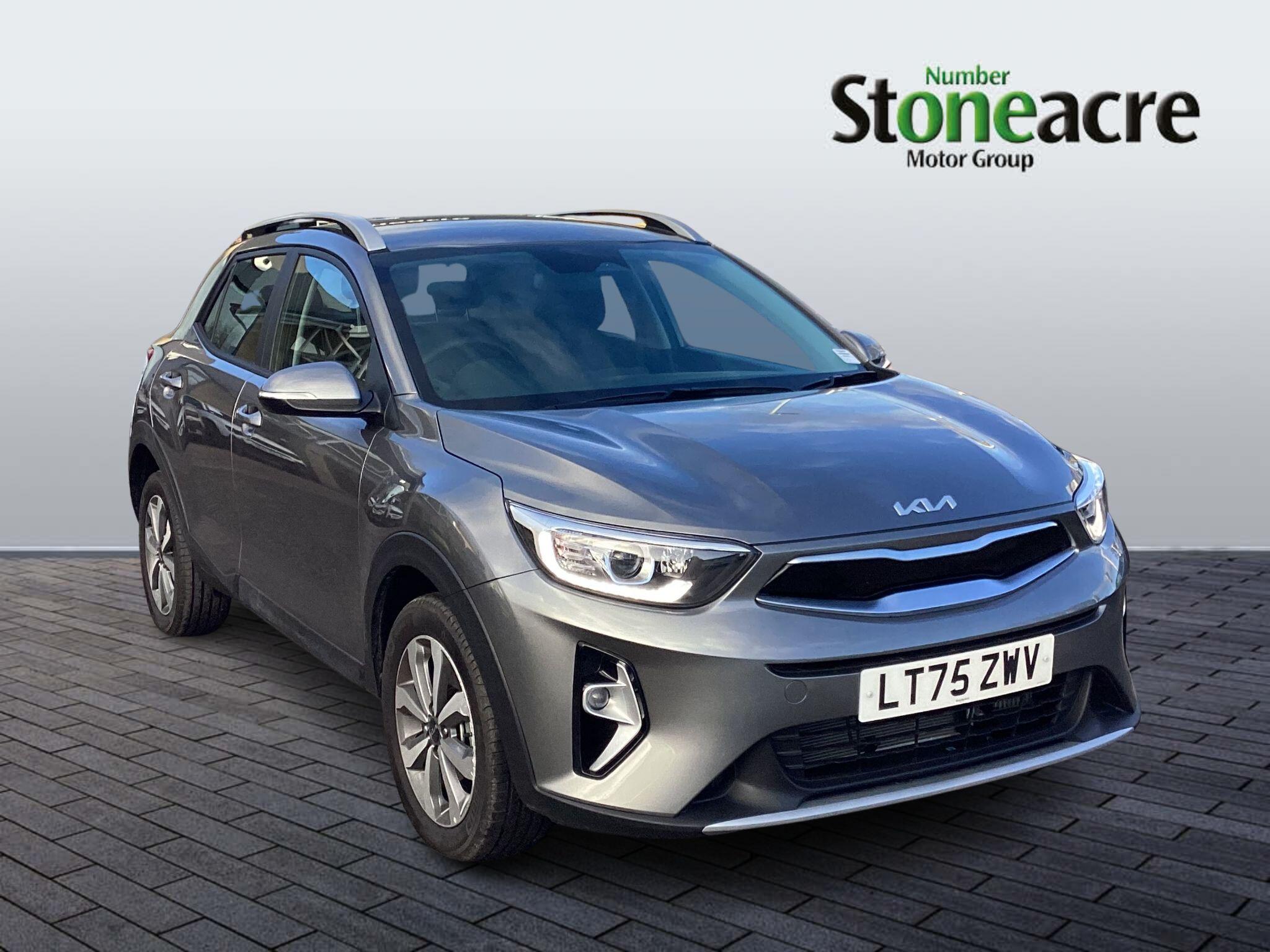 Main listing image - Kia Stonic