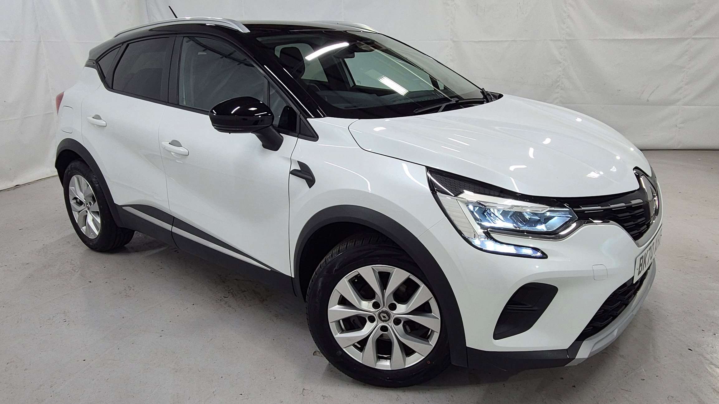 Main listing image - Renault Captur