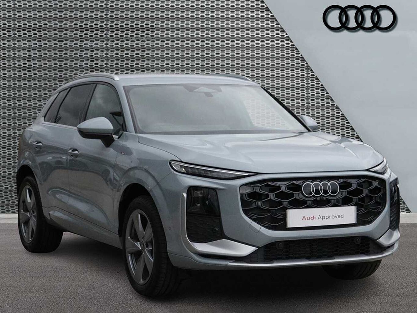 Main listing image - Audi Q3