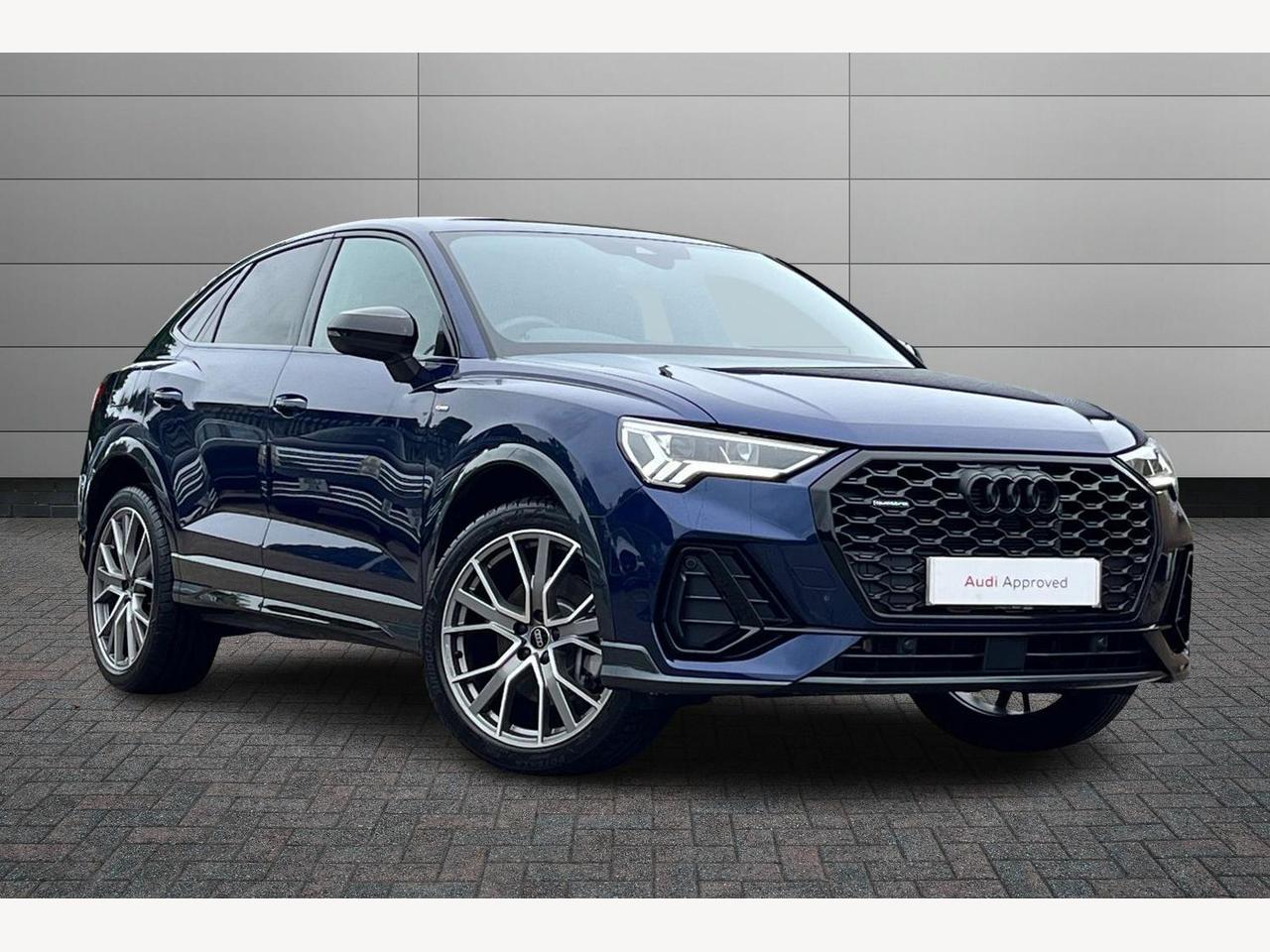 Main listing image - Audi Q3
