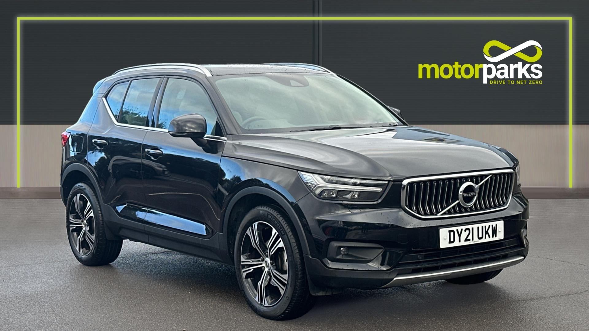 Main listing image - Volvo XC40