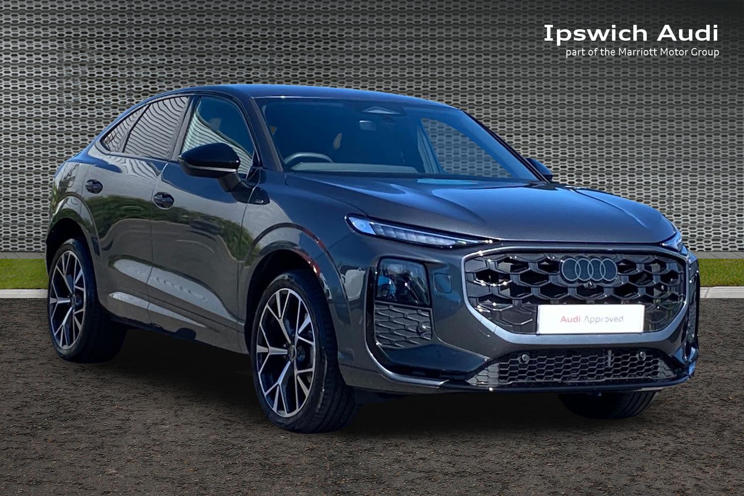 Main listing image - Audi Q3