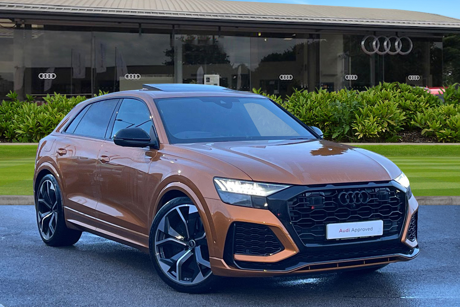 Main listing image - Audi RS Q8