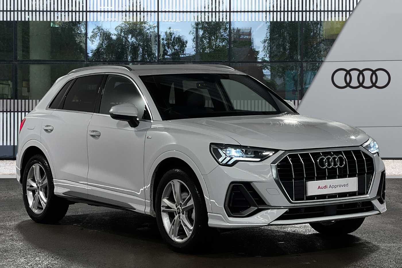 Main listing image - Audi Q3