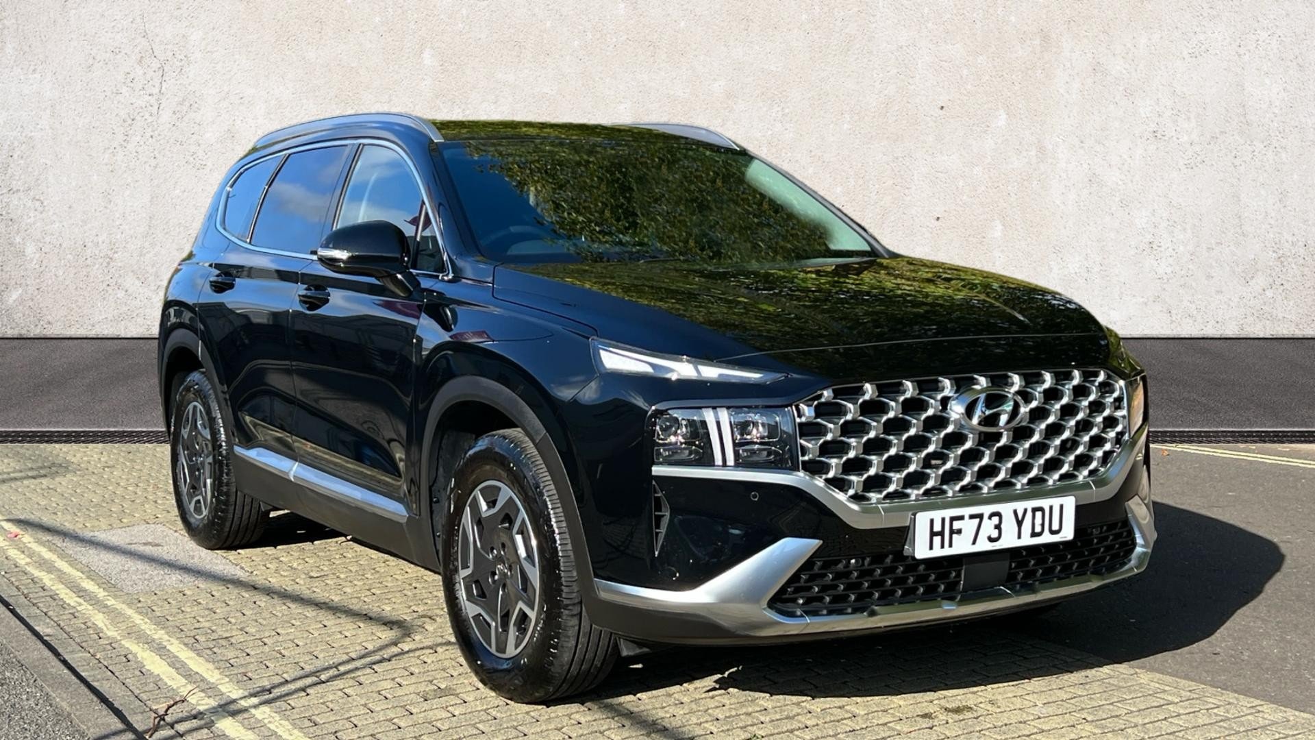 Main listing image - Hyundai Santa Fe