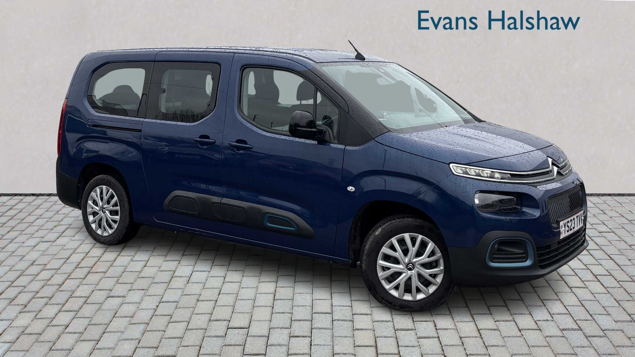 Main listing image - Citroen e-Berlingo