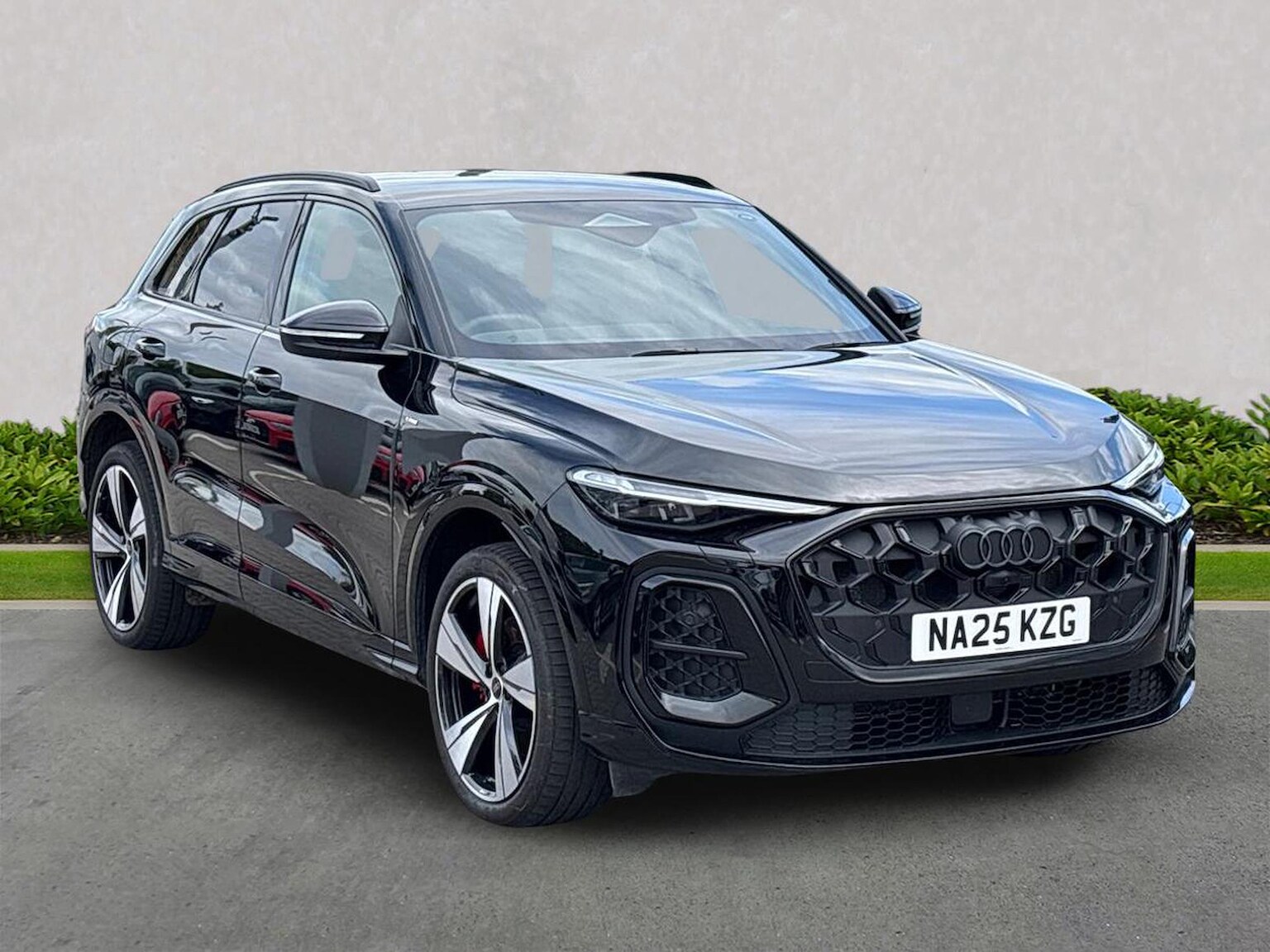Main listing image - Audi Q5