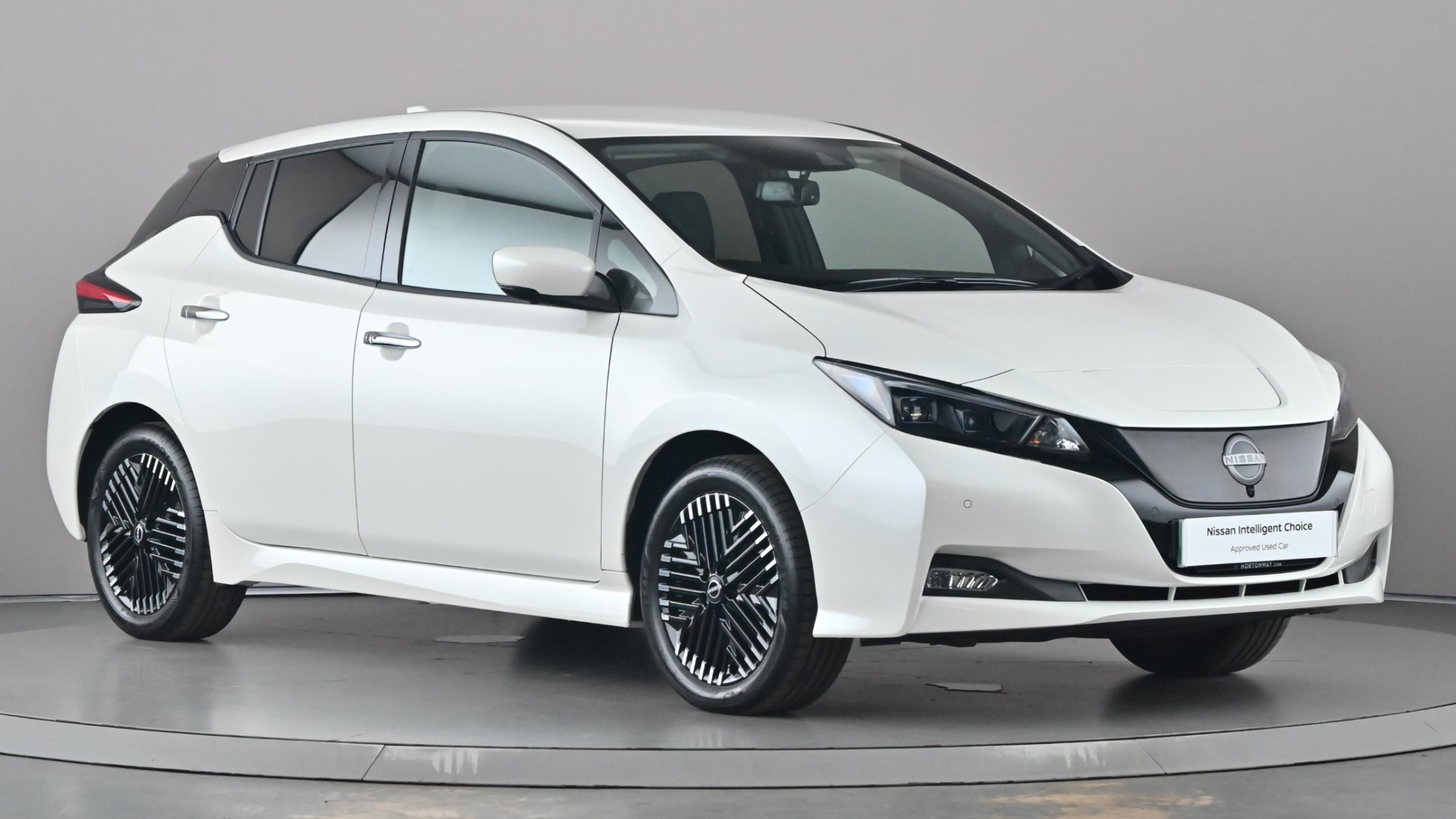 Main listing image - Nissan Leaf