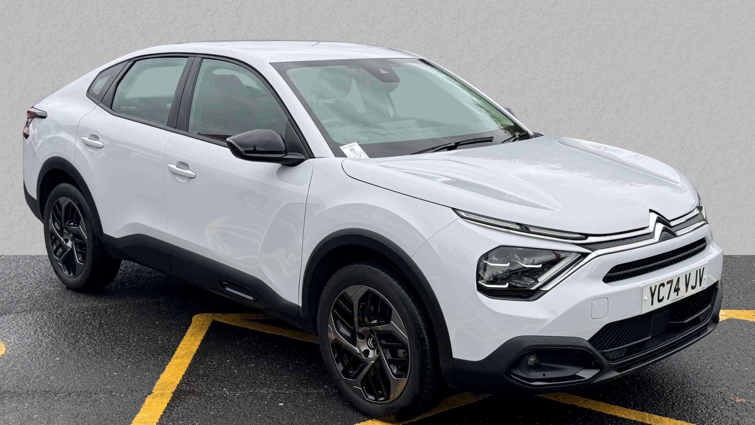 Main listing image - Citroen C4 X