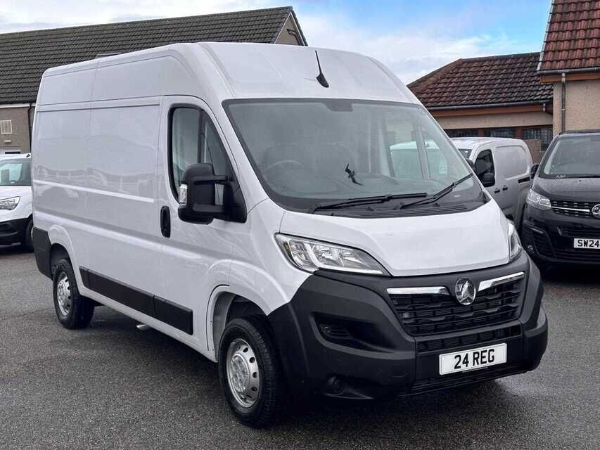 Main listing image - Vauxhall Movano