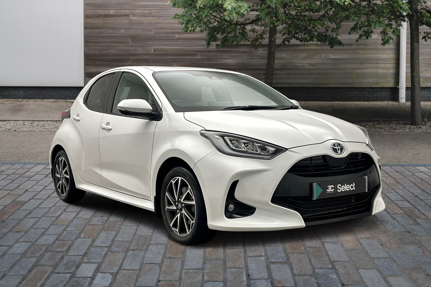 Main listing image - Toyota Yaris