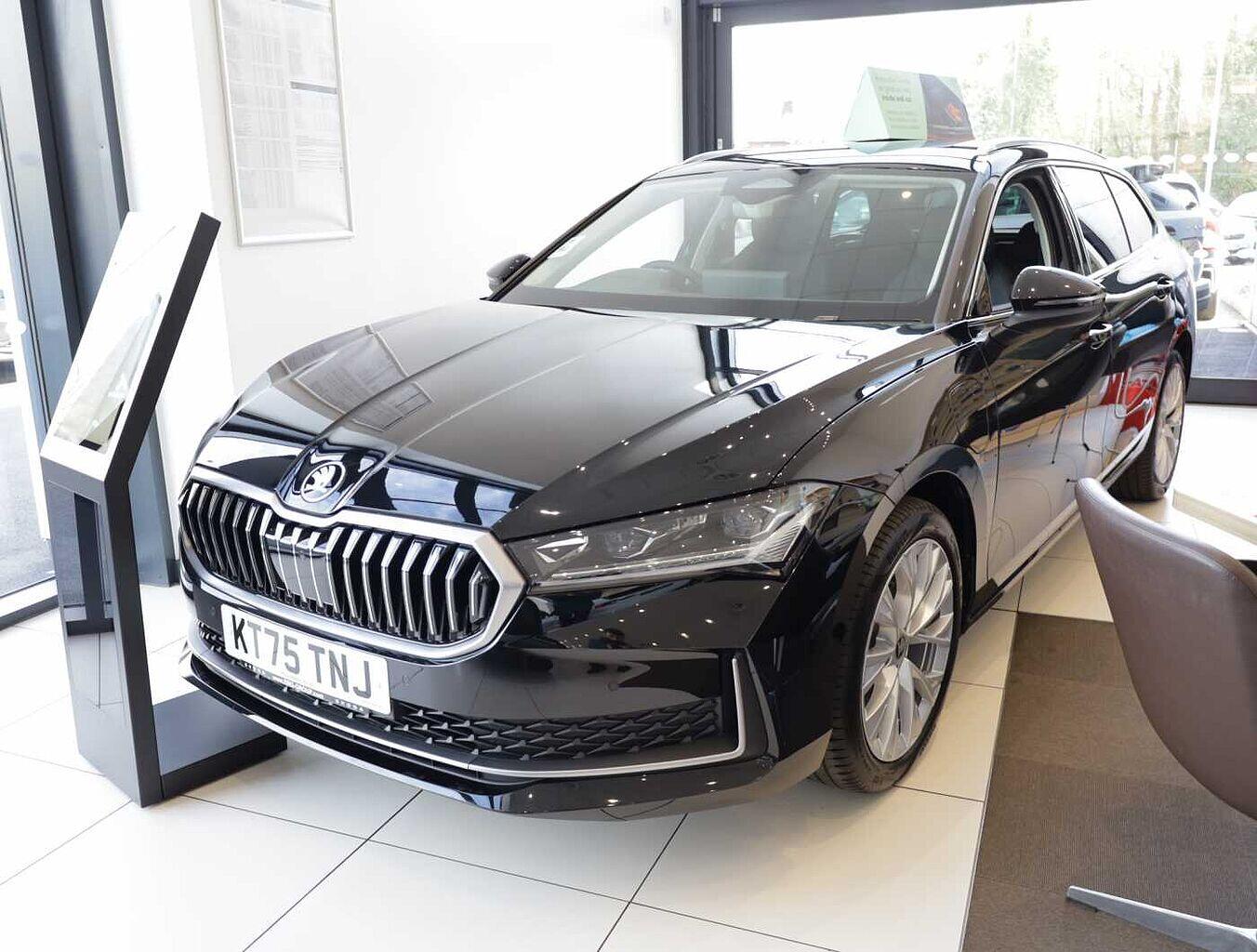 Main listing image - Skoda Superb