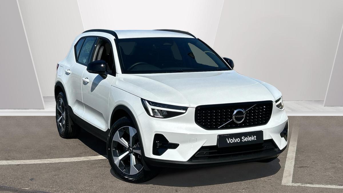 Main listing image - Volvo XC40