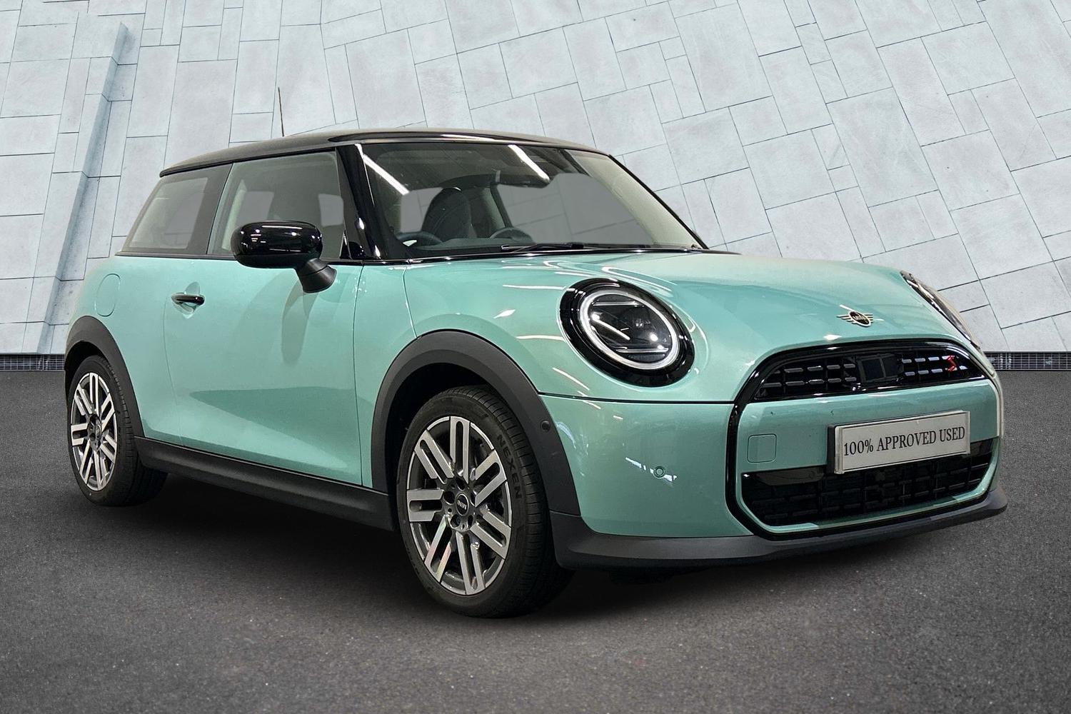 Main listing image - MINI Hatchback