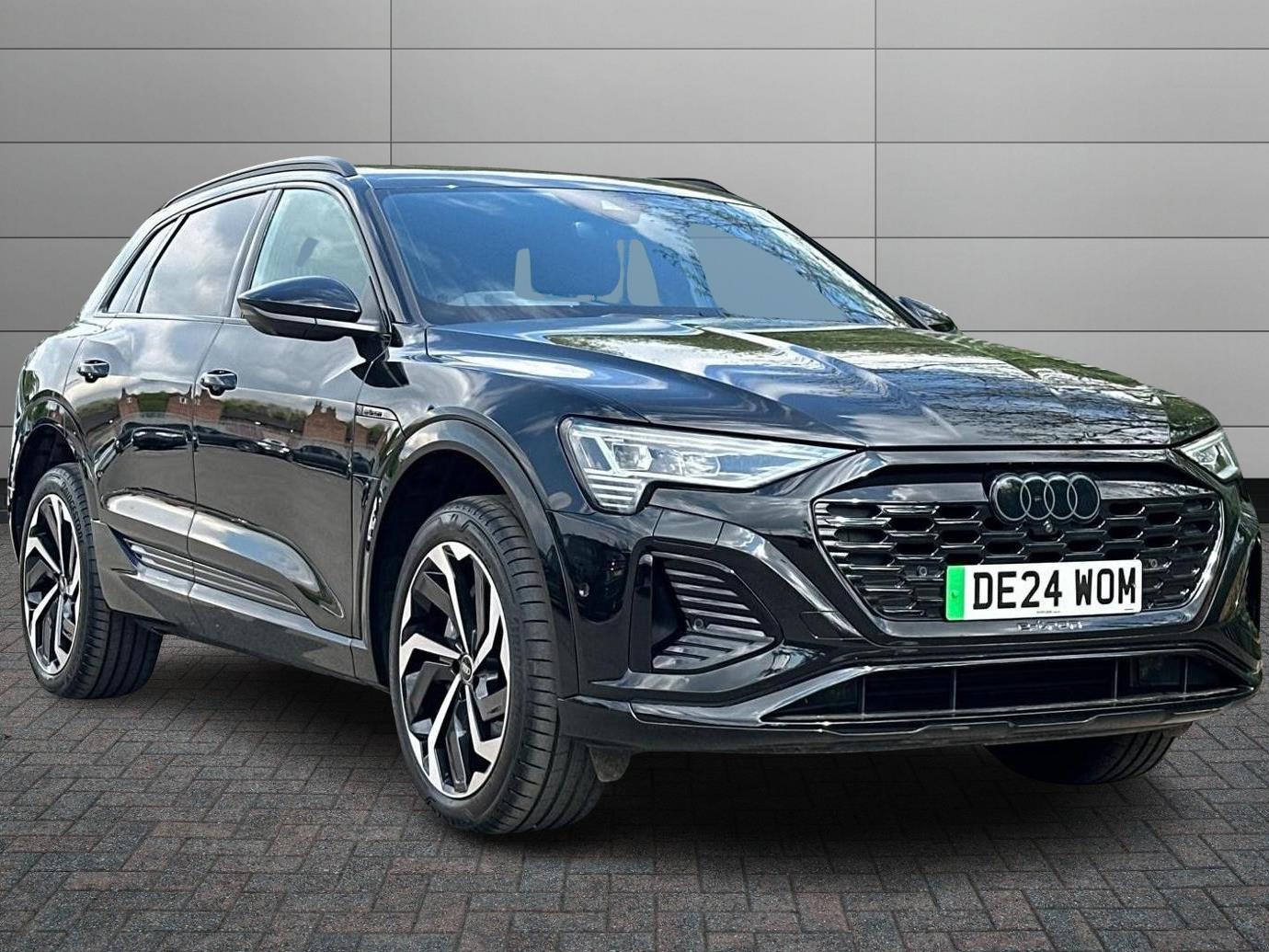 Main listing image - Audi Q8