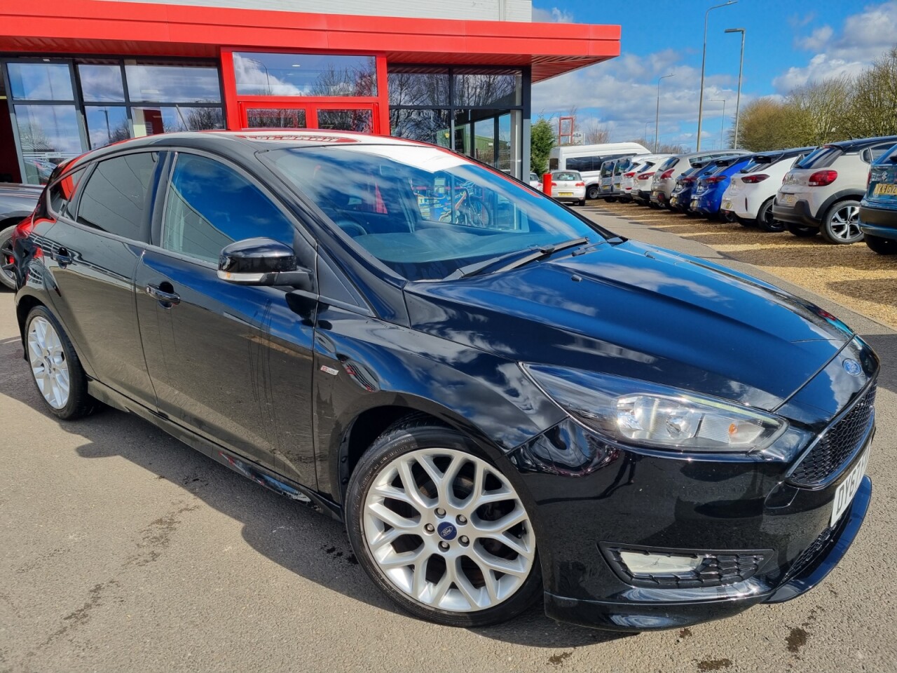 Main listing image - Ford Focus