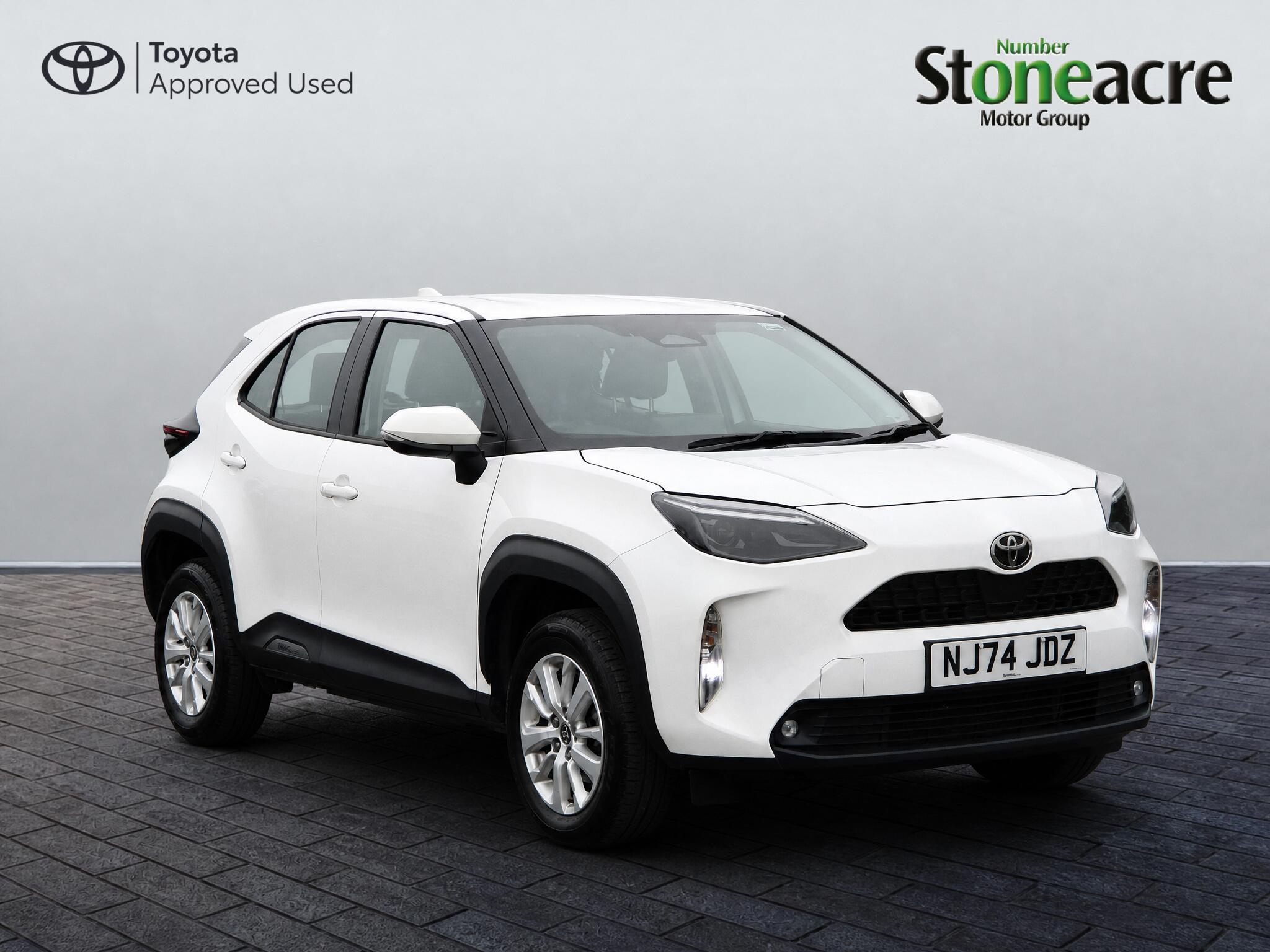 Main listing image - Toyota Yaris Cross