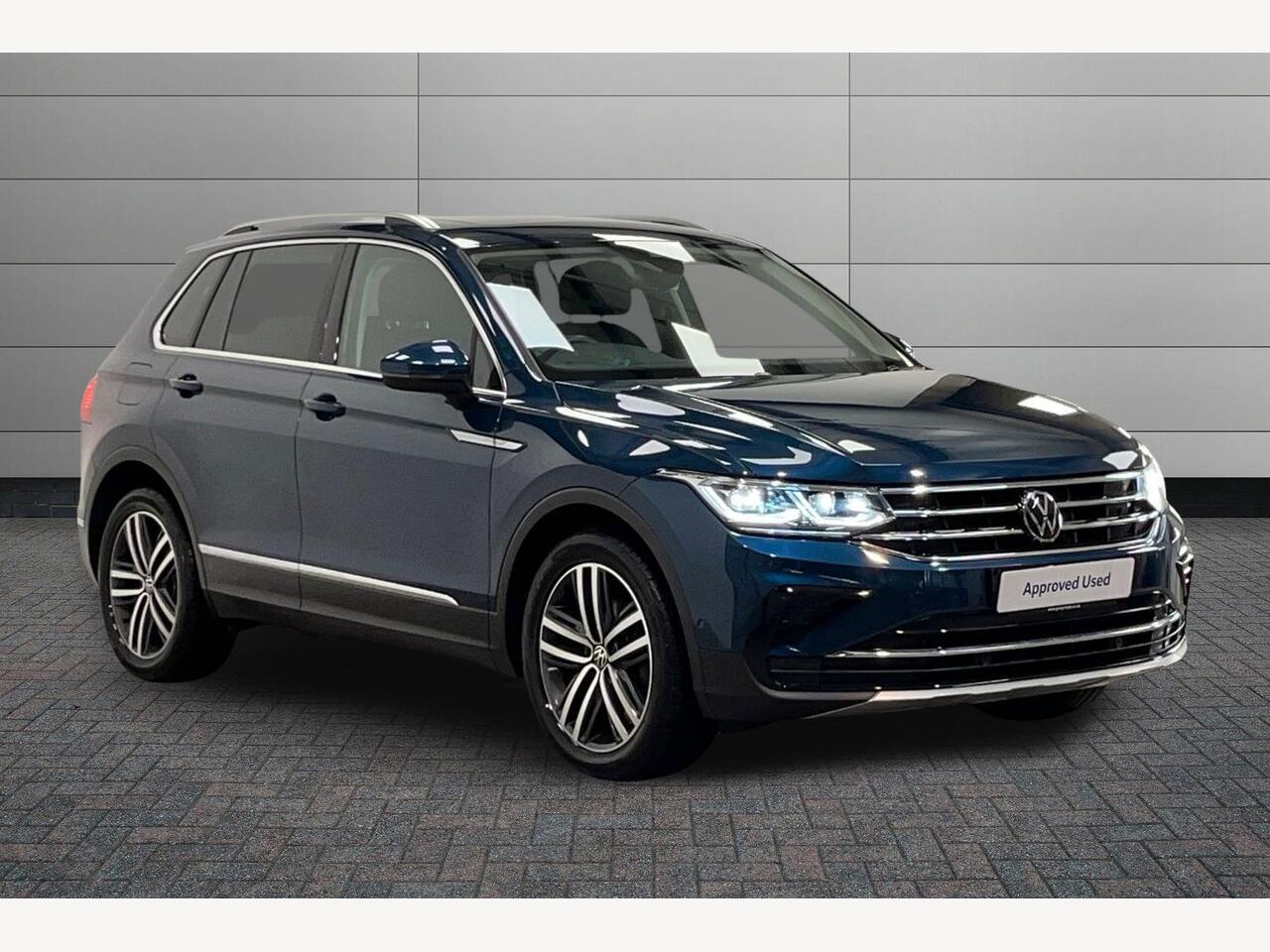 Main listing image - Volkswagen Tiguan
