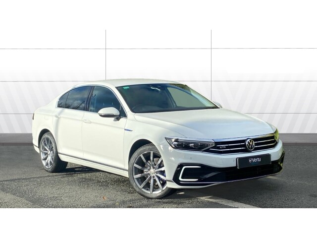 Main listing image - Volkswagen Passat GTE