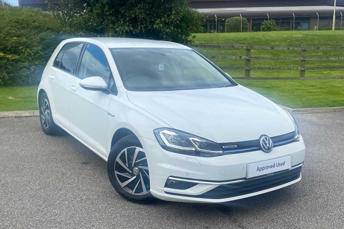 Main listing image - Volkswagen Golf