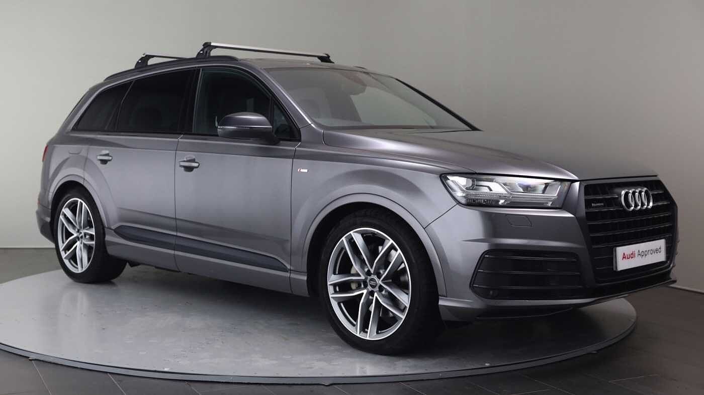 Main listing image - Audi Q7