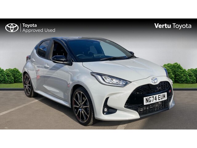 Main listing image - Toyota Yaris