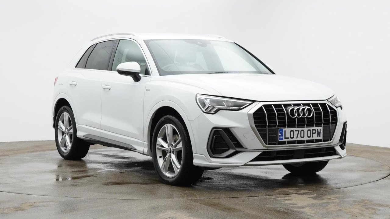 Main listing image - Audi Q3