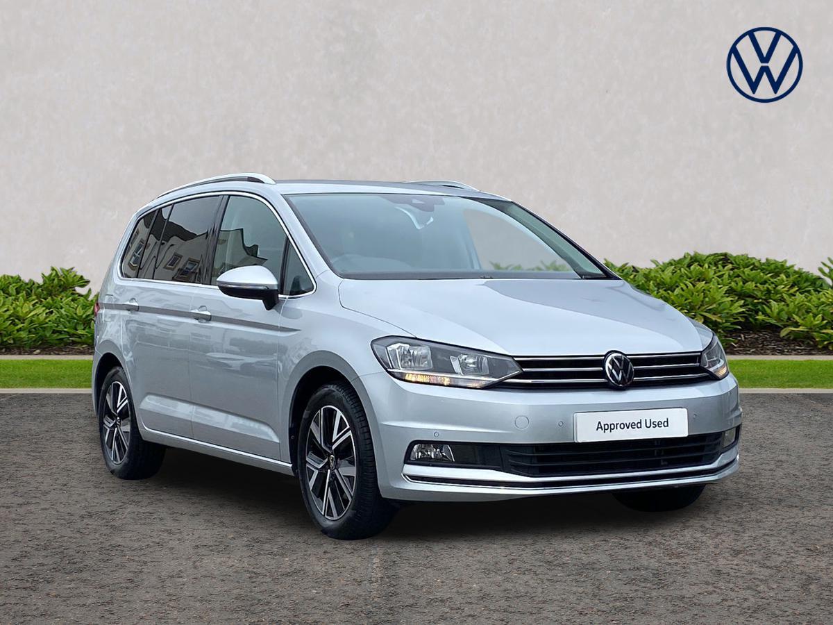 Main listing image - Volkswagen Touran