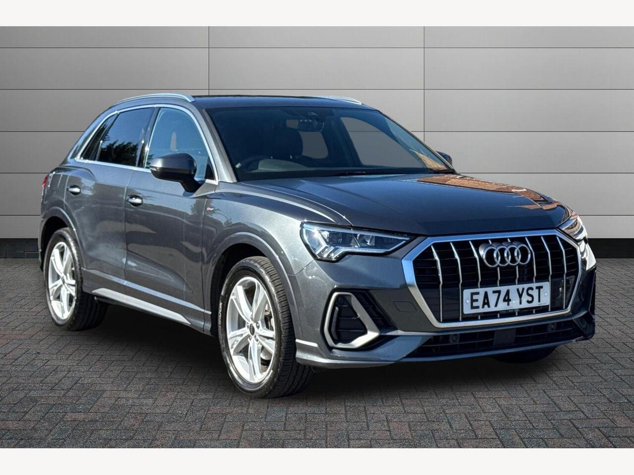 Main listing image - Audi Q3