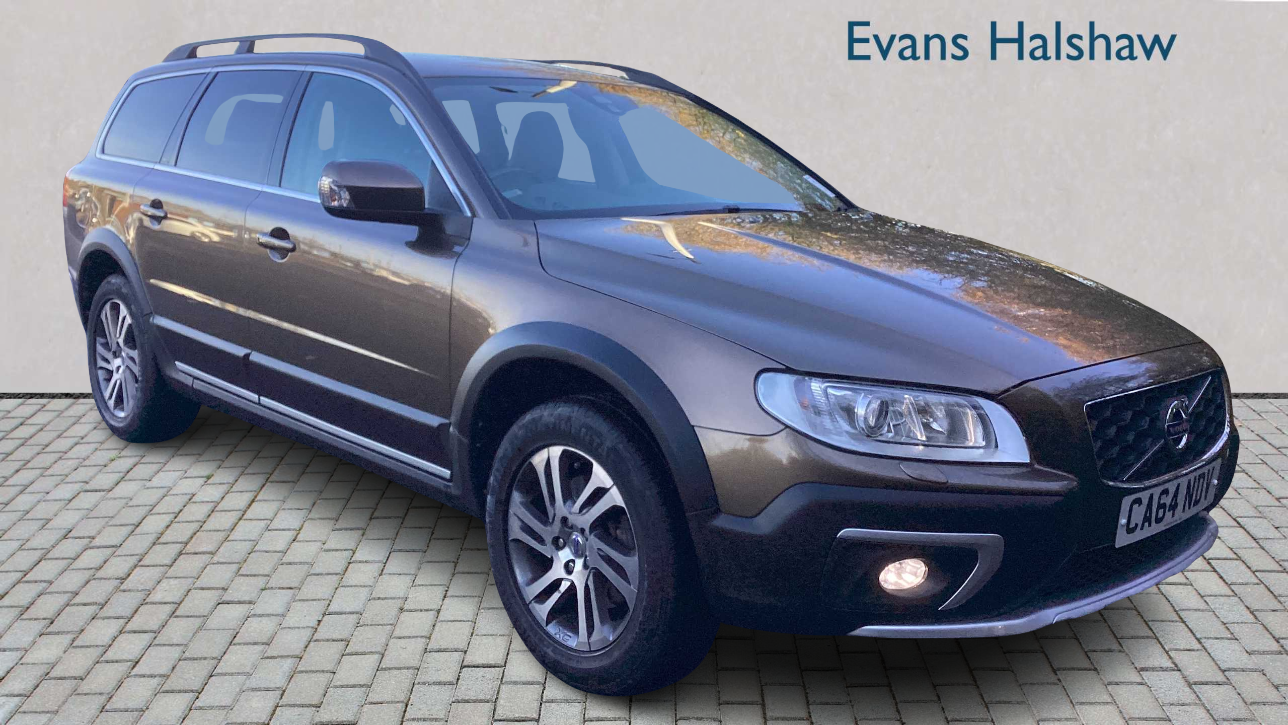 Main listing image - Volvo XC70