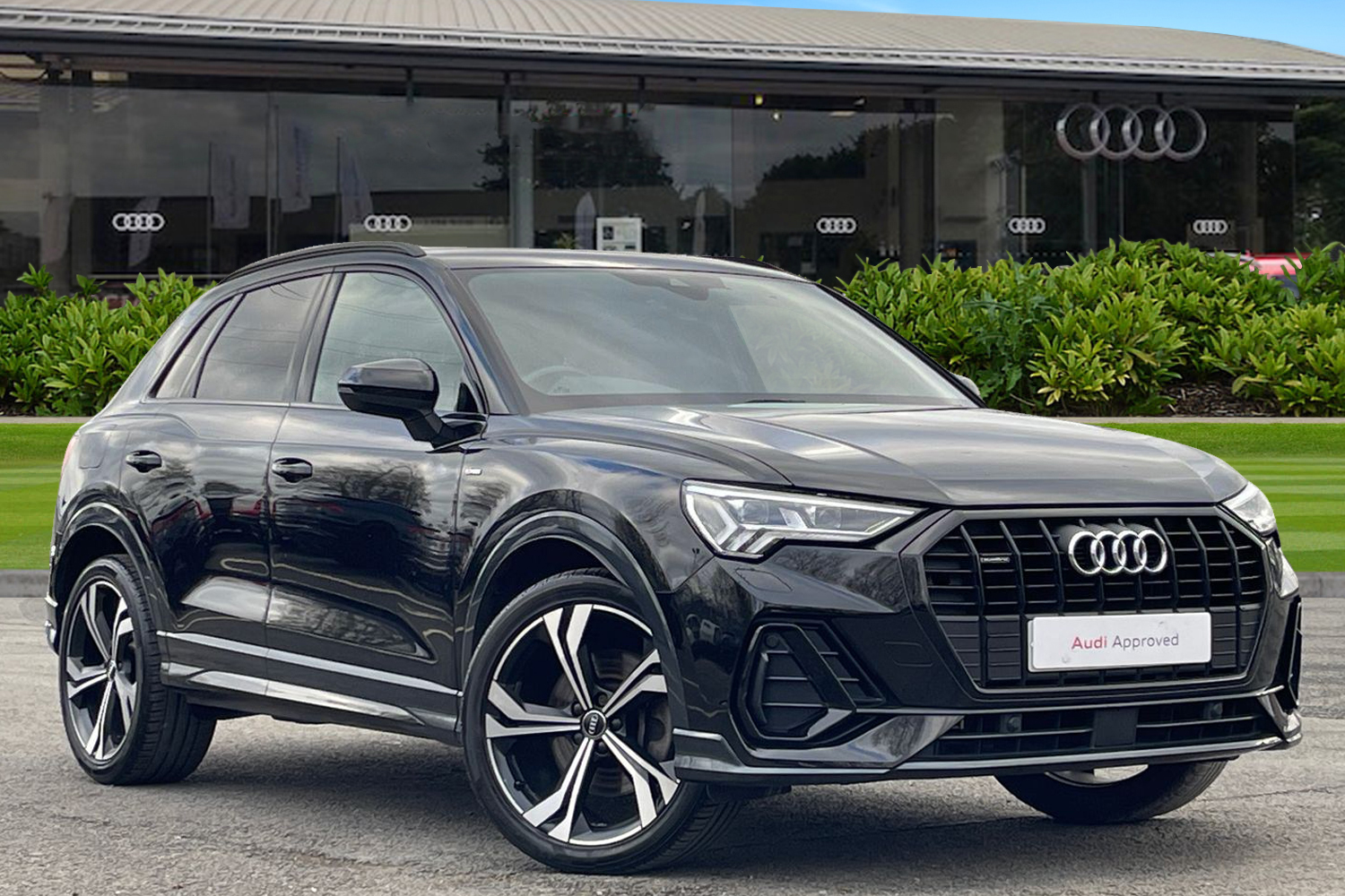 Main listing image - Audi Q3