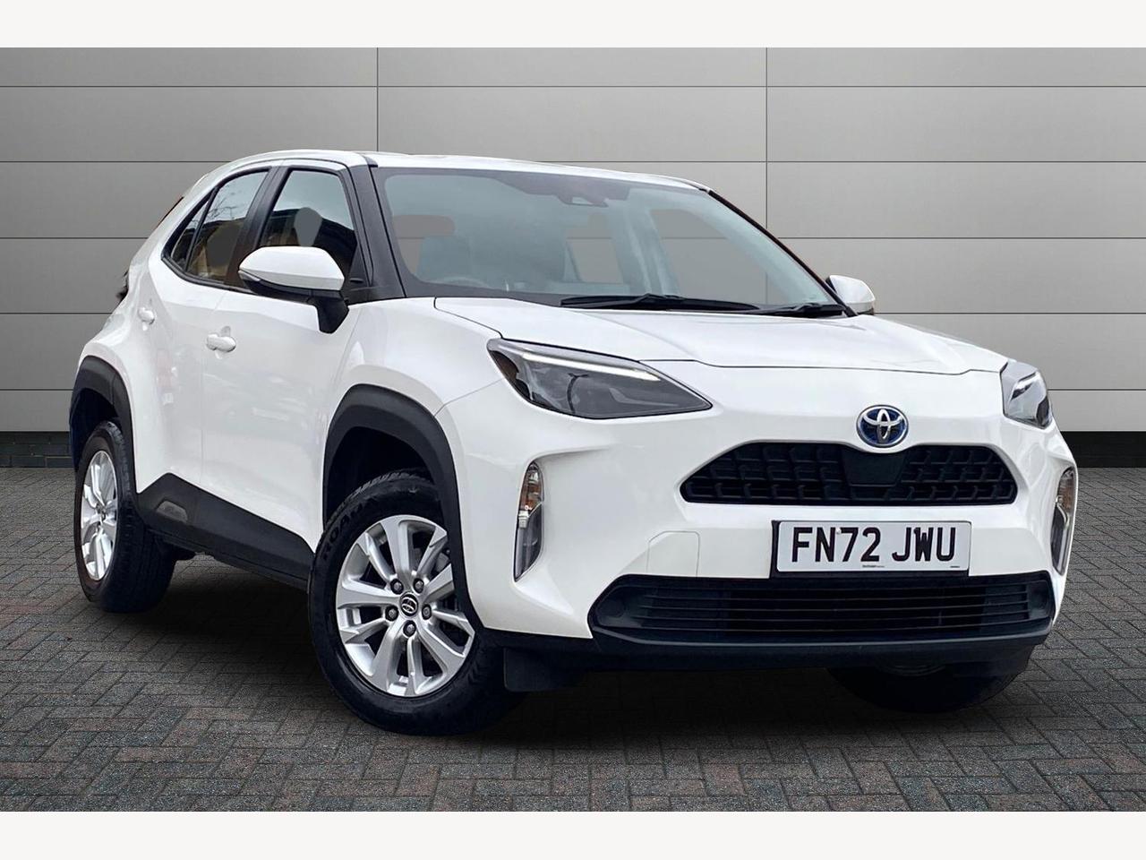 Main listing image - Toyota Yaris Cross