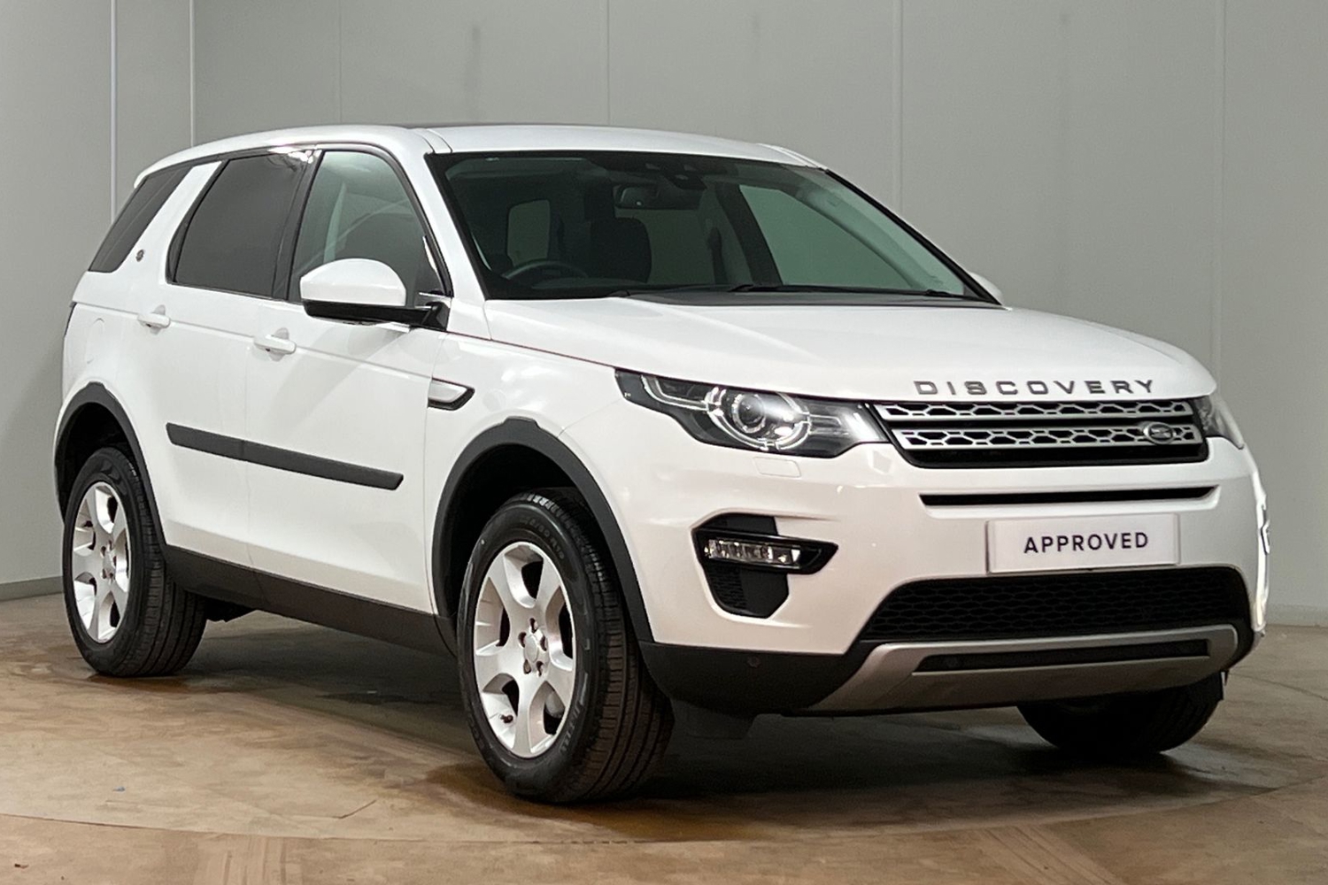 Main listing image - Land Rover Discovery Sport