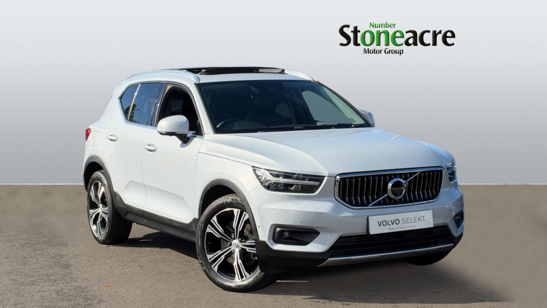 Main listing image - Volvo XC40 Recharge