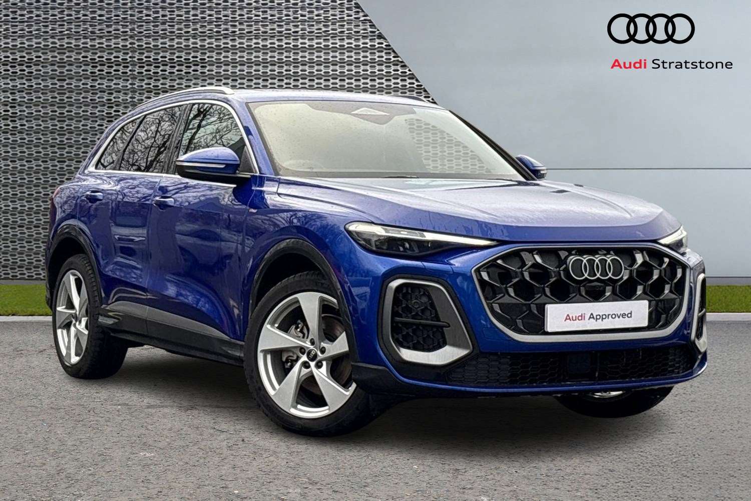Main listing image - Audi Q5