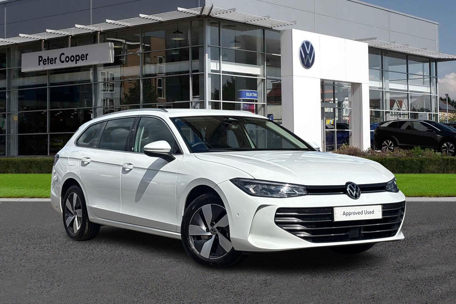 Main listing image - Volkswagen Passat Estate
