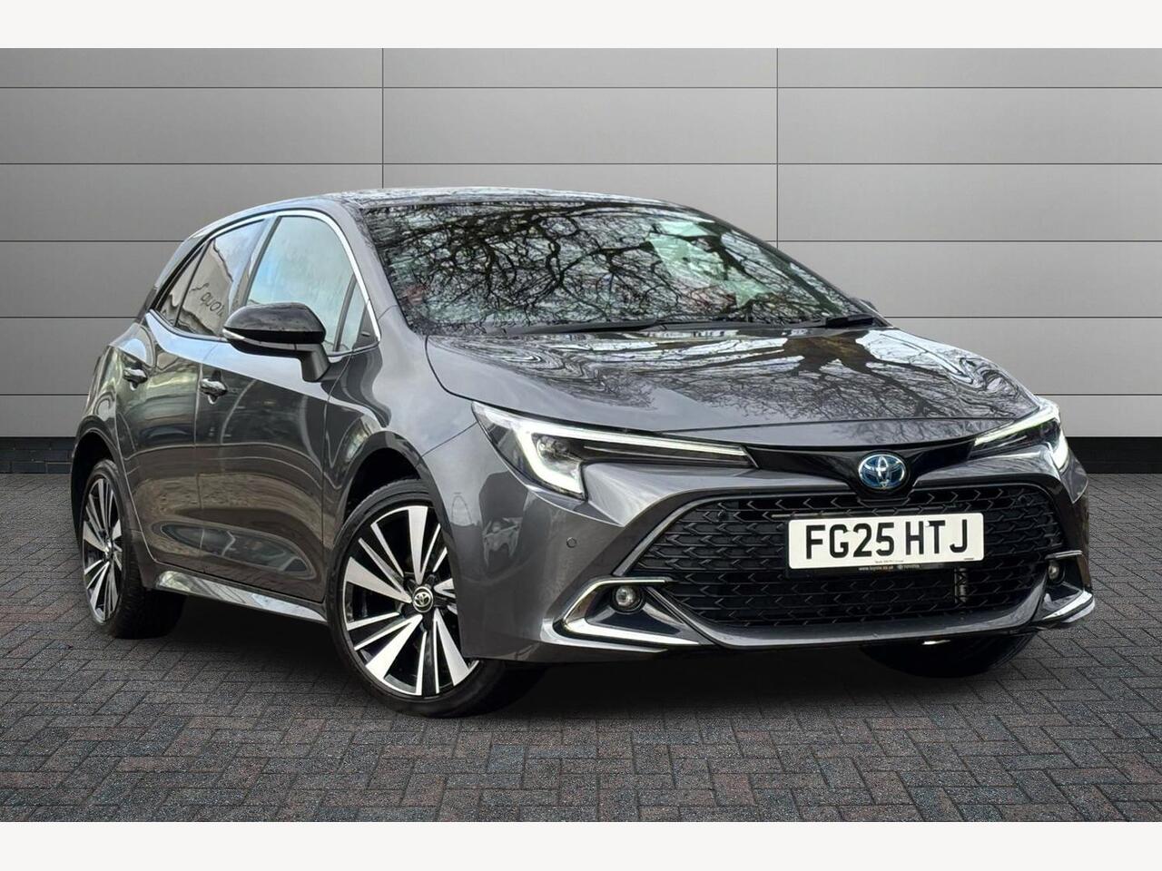 Main listing image - Toyota Corolla