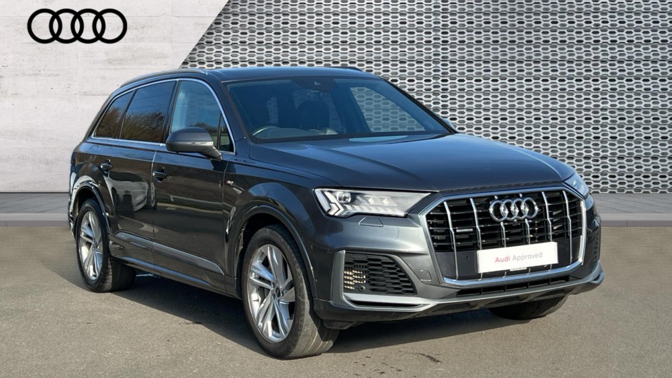 Main listing image - Audi Q7