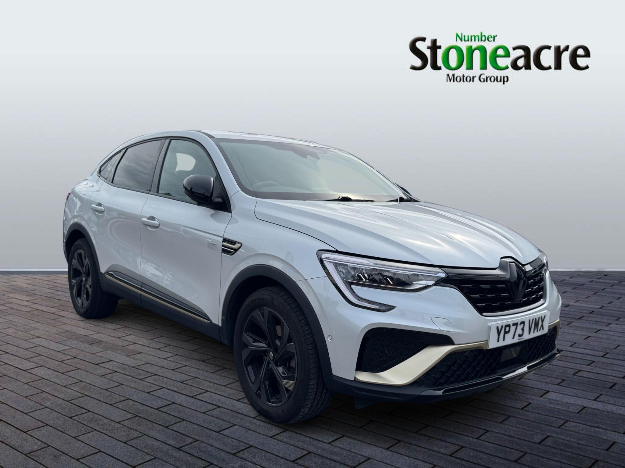 Main listing image - Renault Arkana