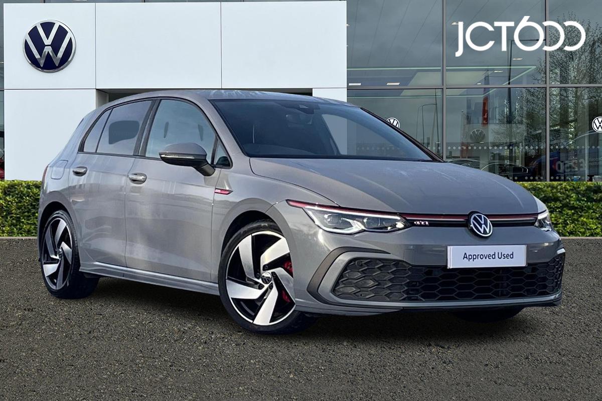 Main listing image - Volkswagen Golf