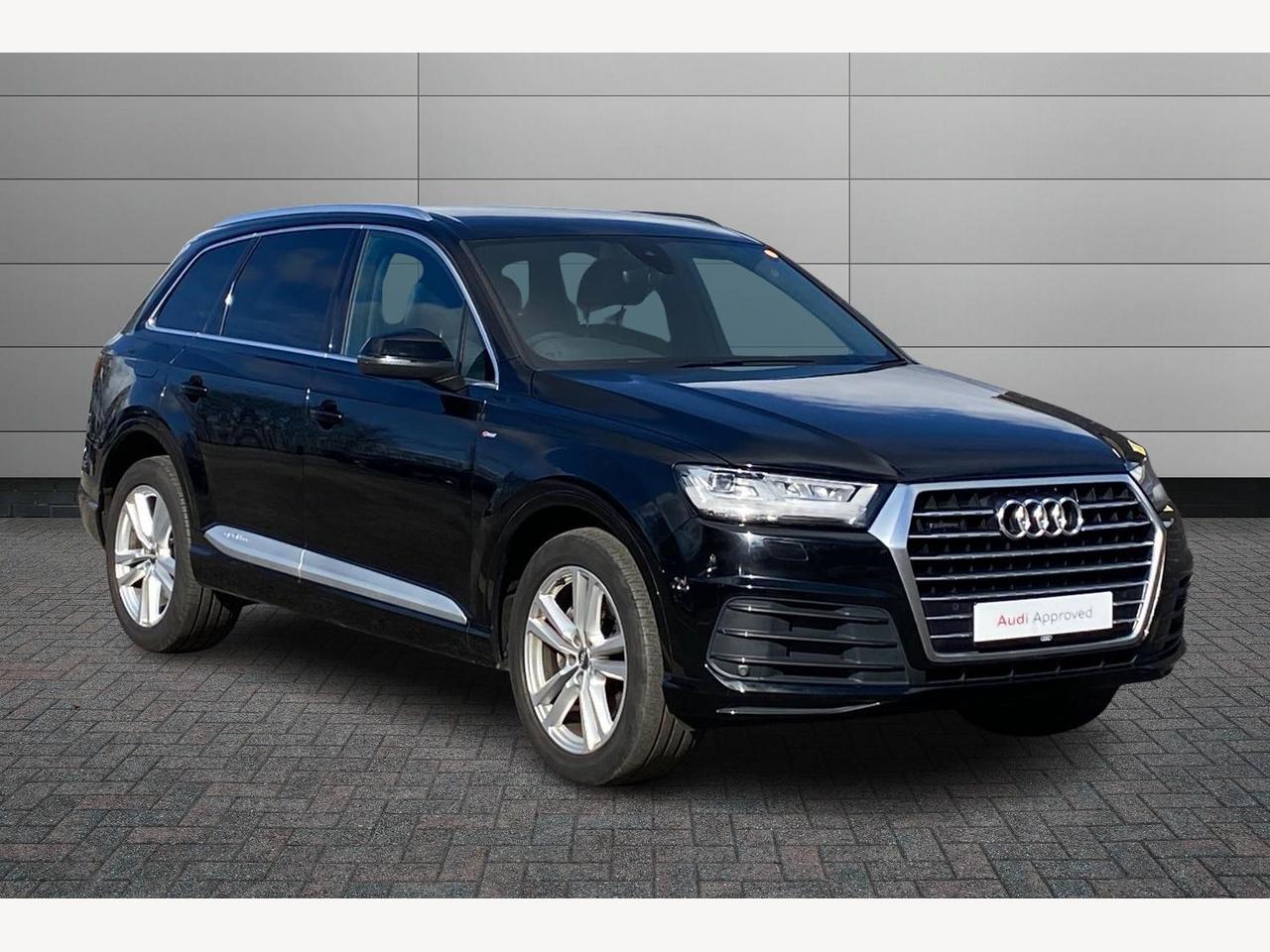 Main listing image - Audi Q7